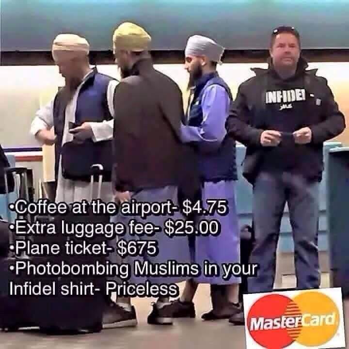 photobombing muslims